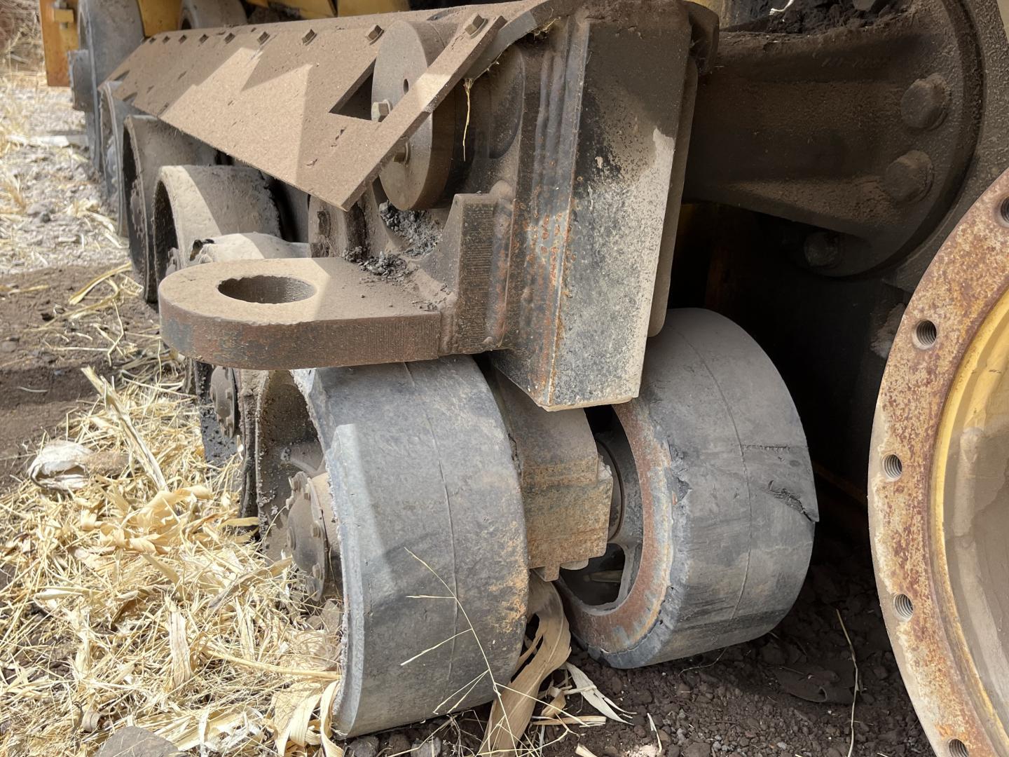 ./imagenes/INVOICE/2019/16430/PAVIMENTADORA CATERPILLAR AP-1055B PARA REFACCIONES (53).JPG